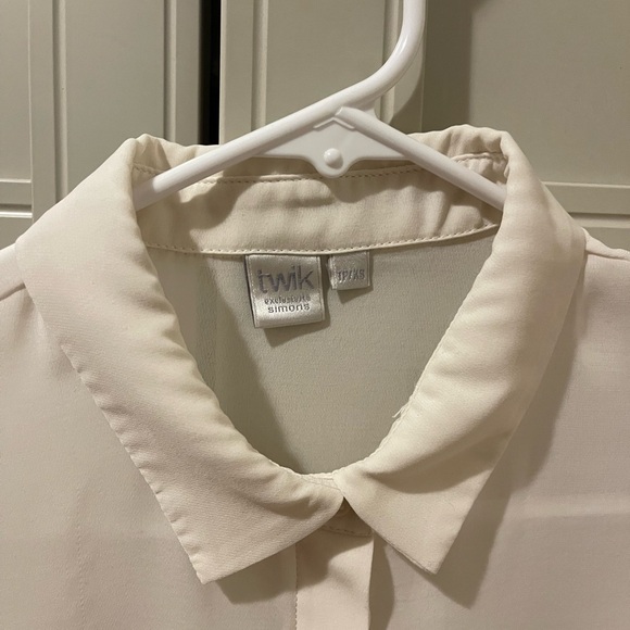 2 for $20 Twik Off White buttoned up blouse - Picture 2 of 5